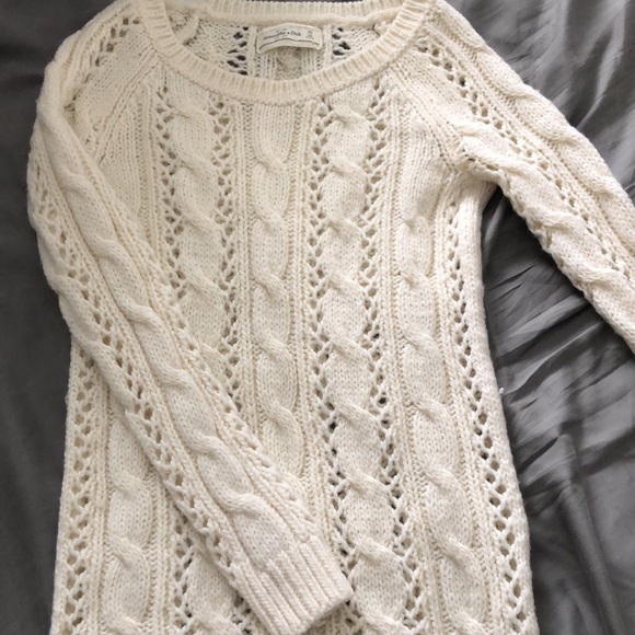 Chunky white/creamy A&F sweater - Picture 2 of 3